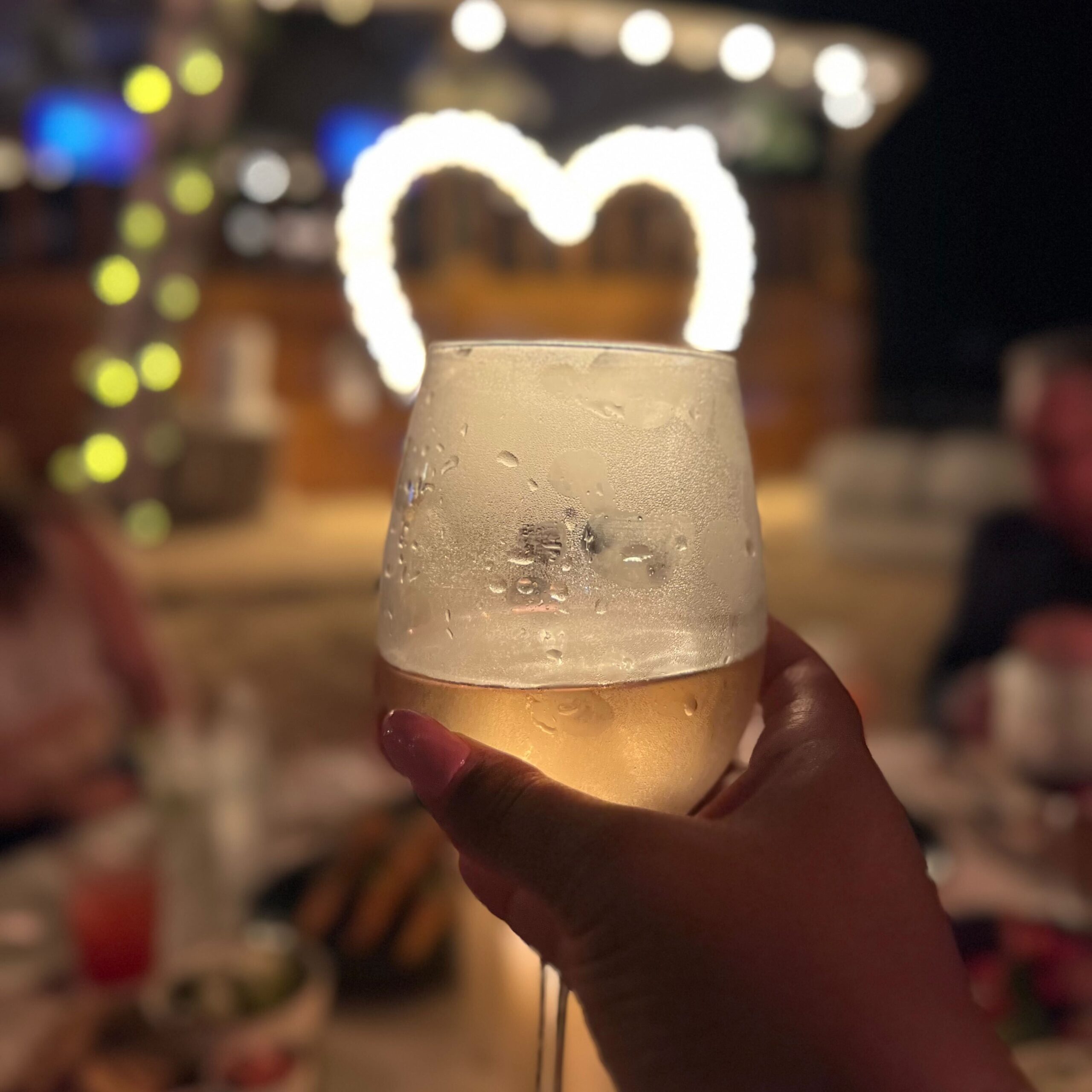 beach-dinner-corazon-cabi